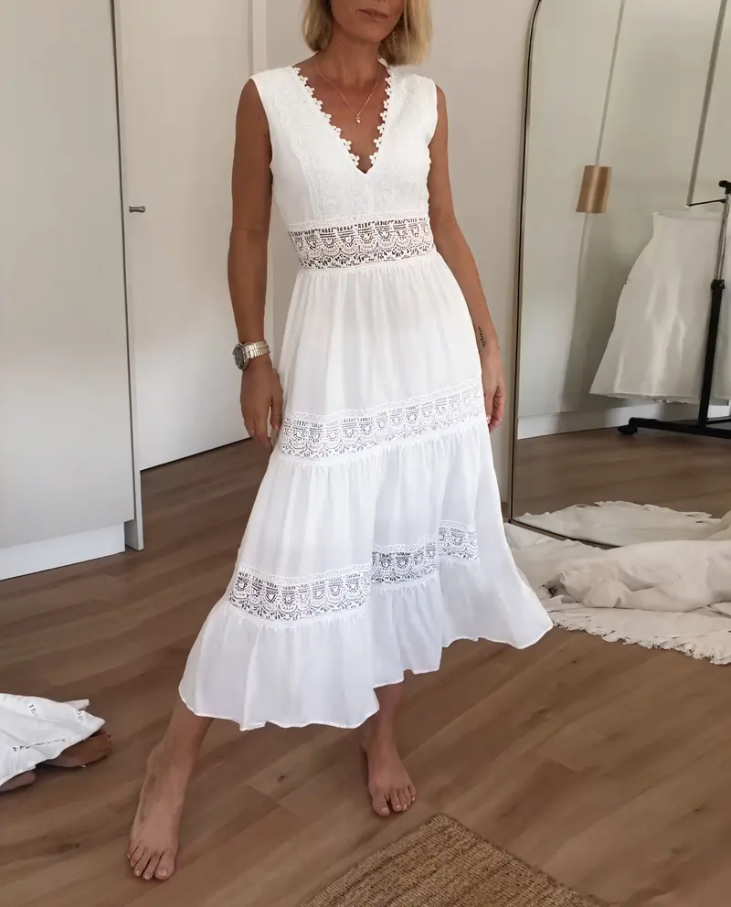 Abito Maxi con Dettagli in Pizzo
