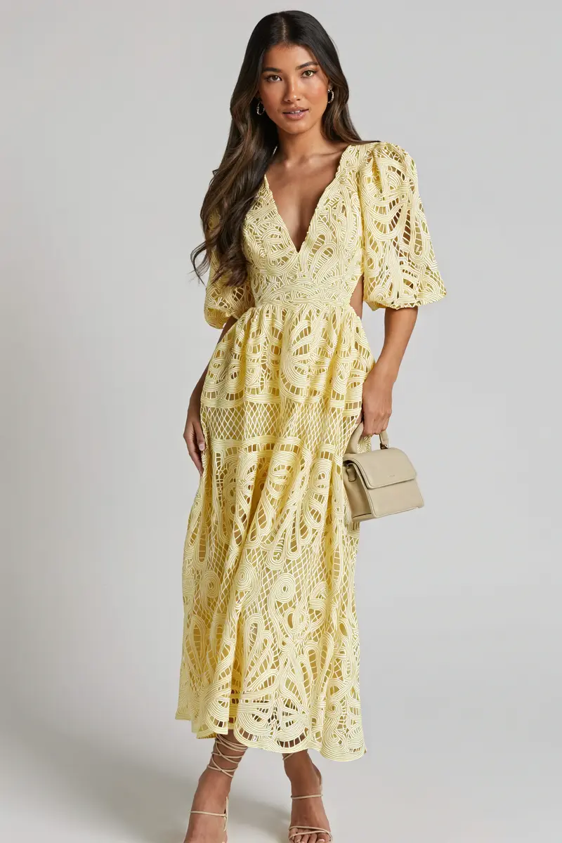 Abito Midi con Dettagli Laser Cut