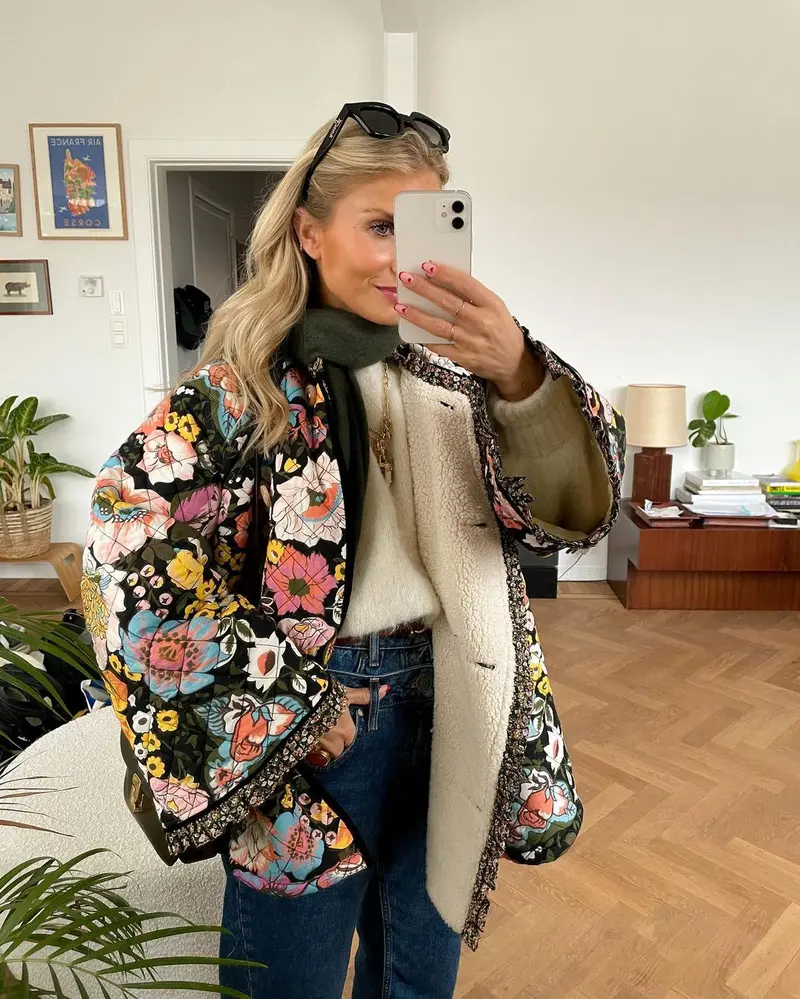 Agnes | Damska kurtka pikowana oversize z kwiatowym wzorem