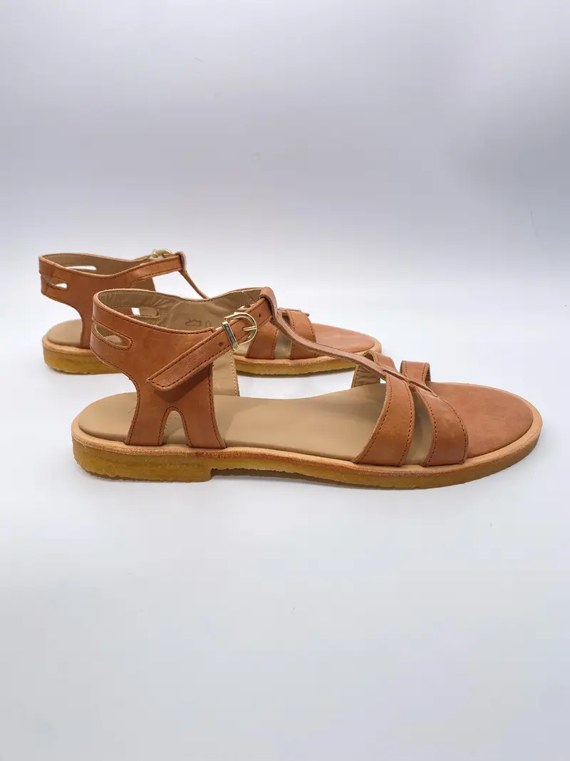 Angulus classic scrappy sandal cognac