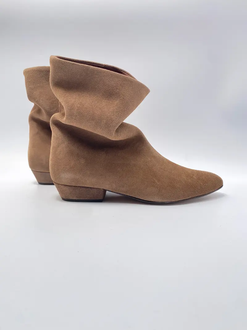 Anonymous Copenhagen vully 20 calf suede dark taupe