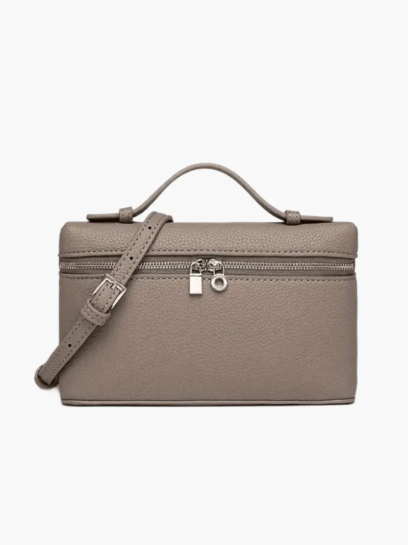 Borsa strutturata con dettagli minimali