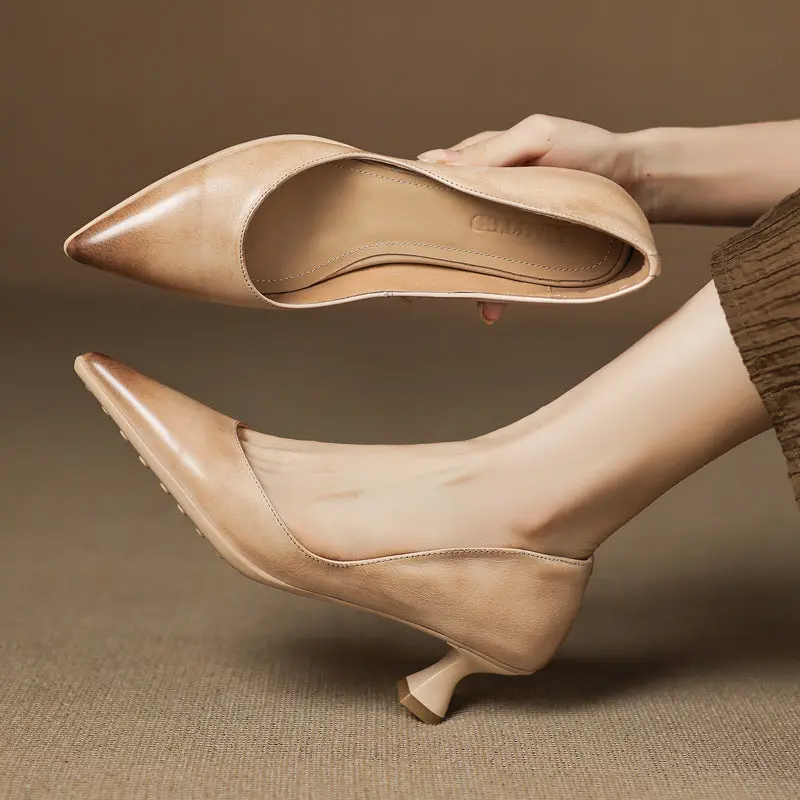 Calenne Leder Kitten Heels