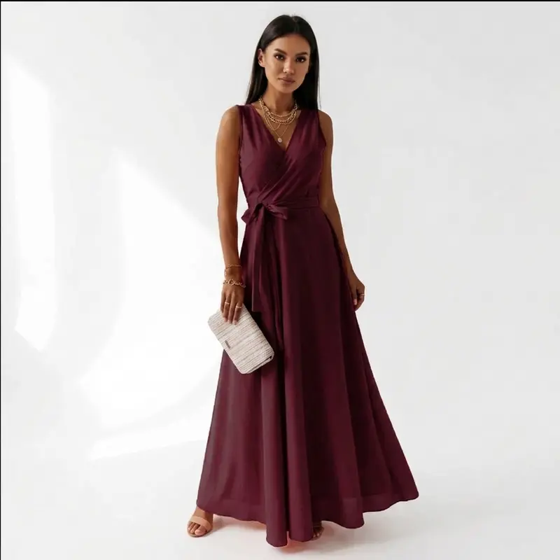 Carlena | Elegancka Sukienka Maxi na Wesele z Kopertowym Dekoltem i Wiązaniem w Talii