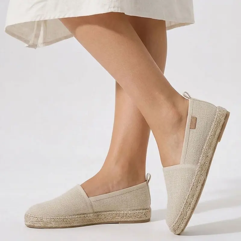 Carlena | Lekkie Espadryle Slip-On z Subtelnym Połyskiem