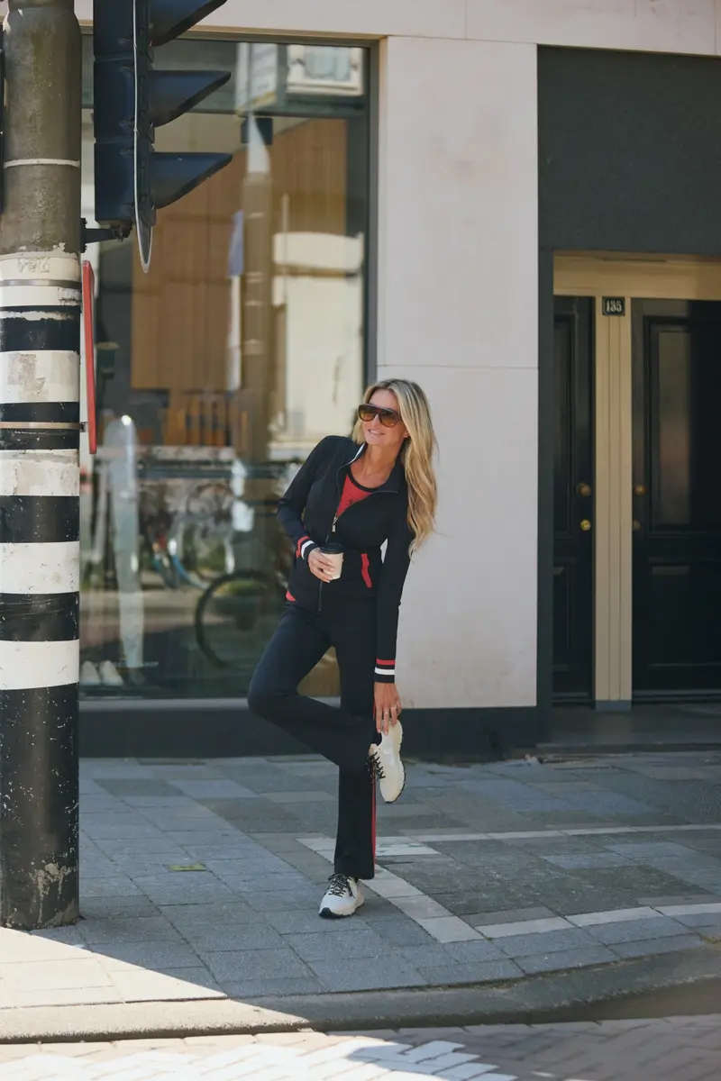Chloe | black-red