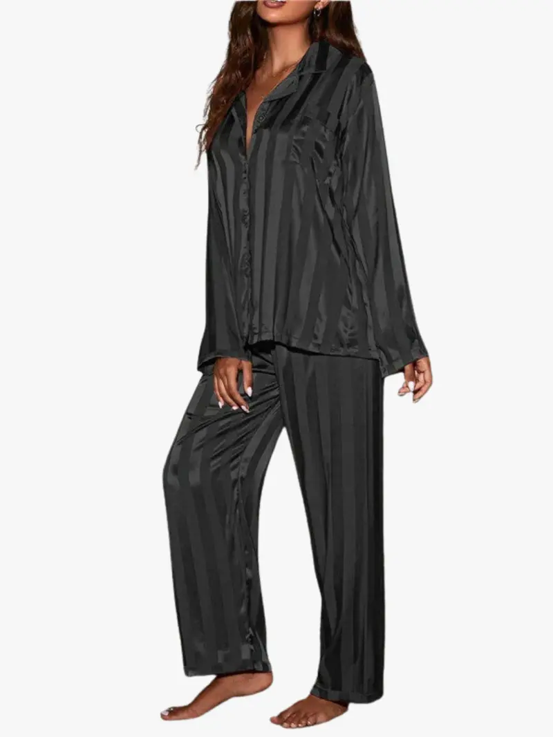CLASSIC PAJAMA SET FOR WOMEN
