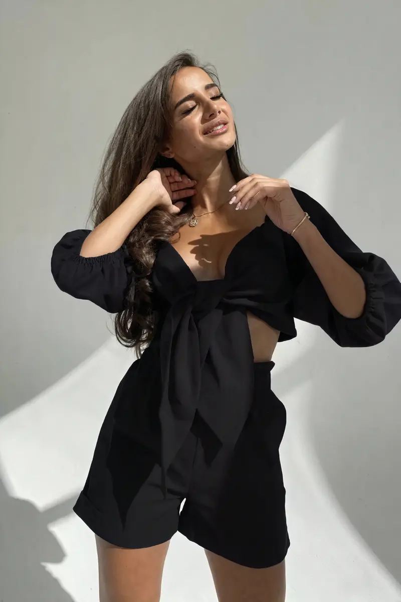 Completo Top Corto & Shorts Vita Alta