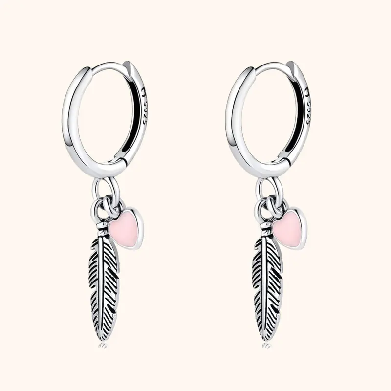 Creolen mit Liebevoller Feder und Herz – Althea | Shop Nory