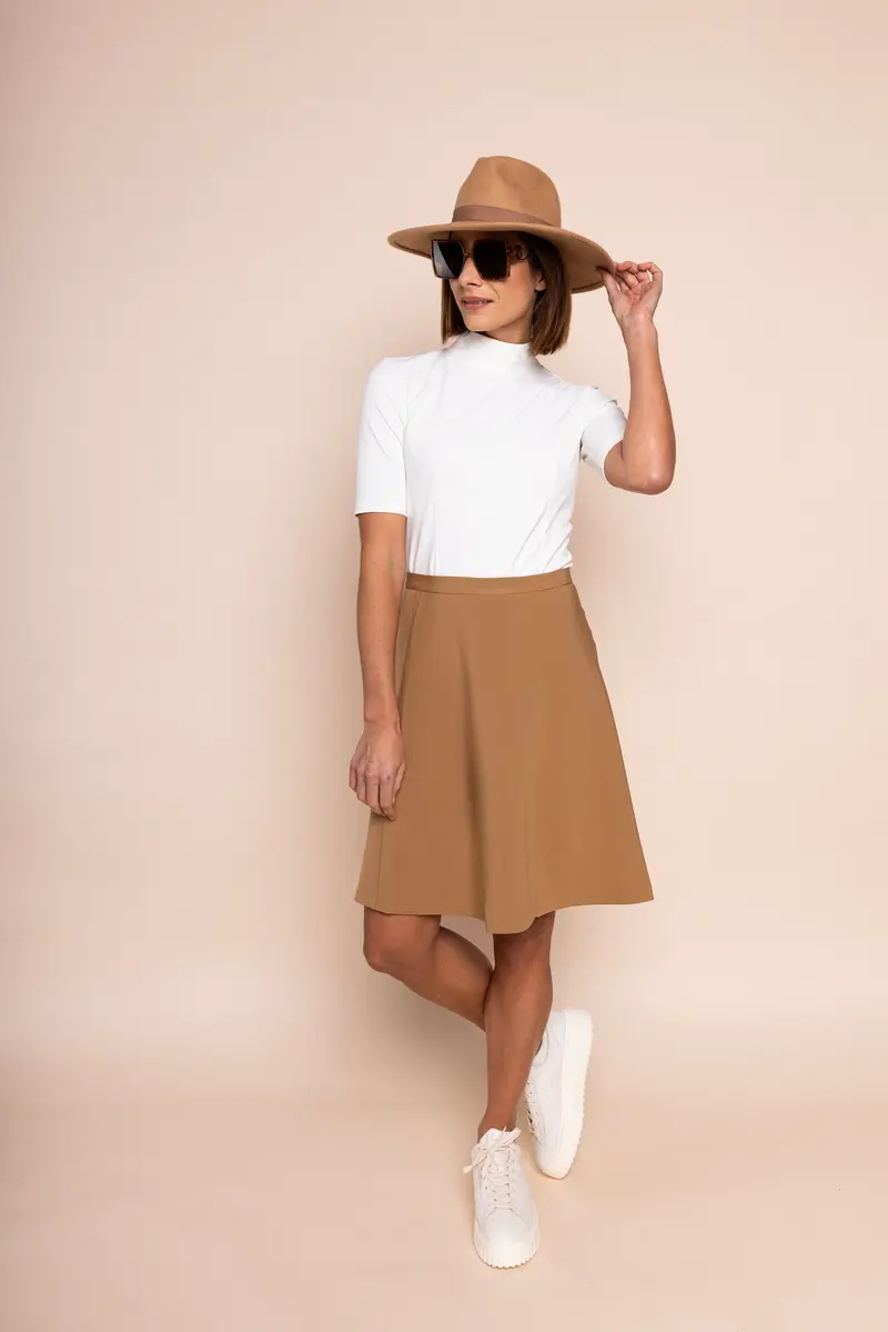 DONNA SHORT SLEEVE TRAVEL TOP - off white