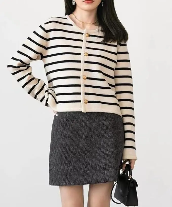 Gemütlicher gestreifter Strickpullover für herbstliche Lagenlooks