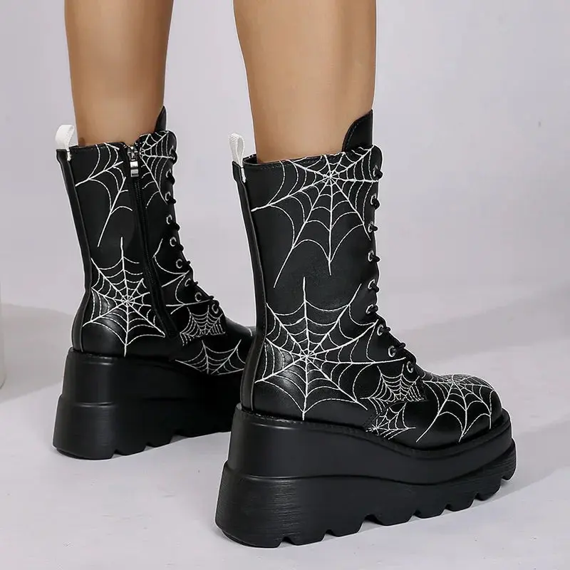 Gothic Grobe Plateauschuhe mit mittelhohem Schaft und Spinnennetz-Detail