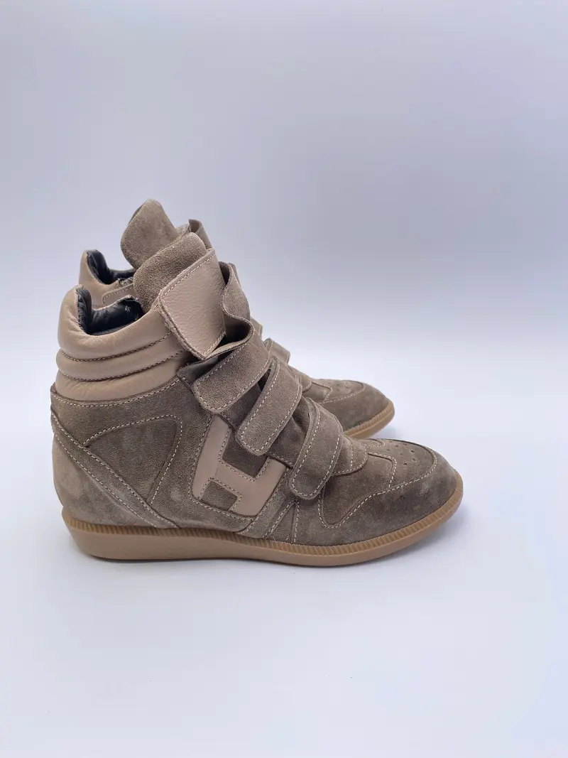Hip sneaker “sleehak” suède
