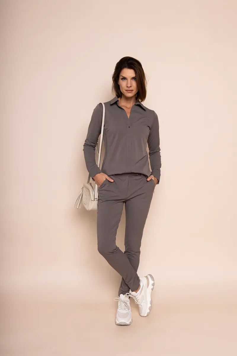 IVANKA LONG SLEEVE TRAVEL BLOUSE - taupe