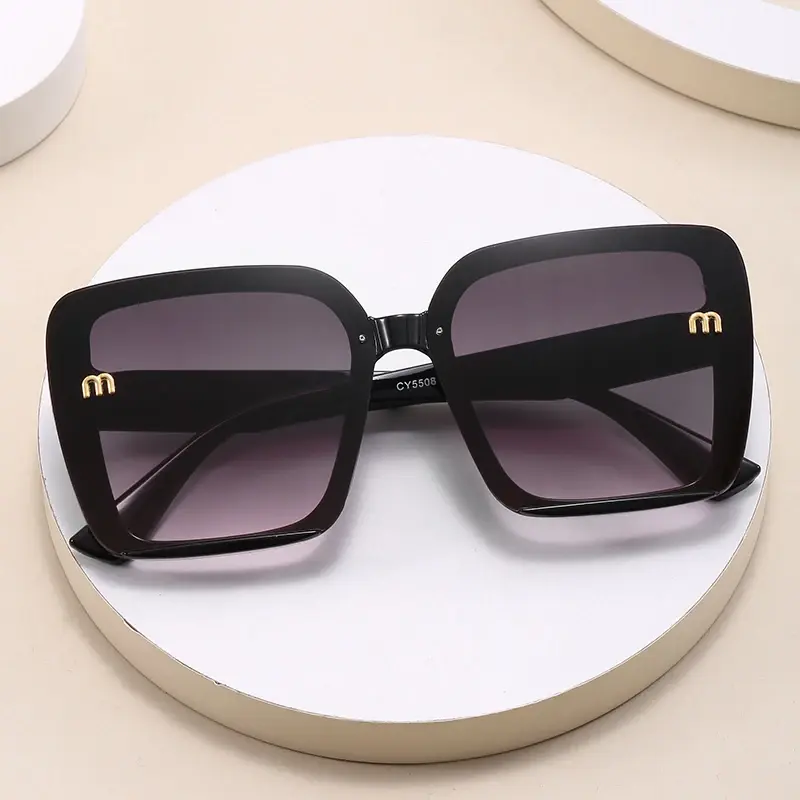Ivy™ | Classic Square Oversized Sunglasses