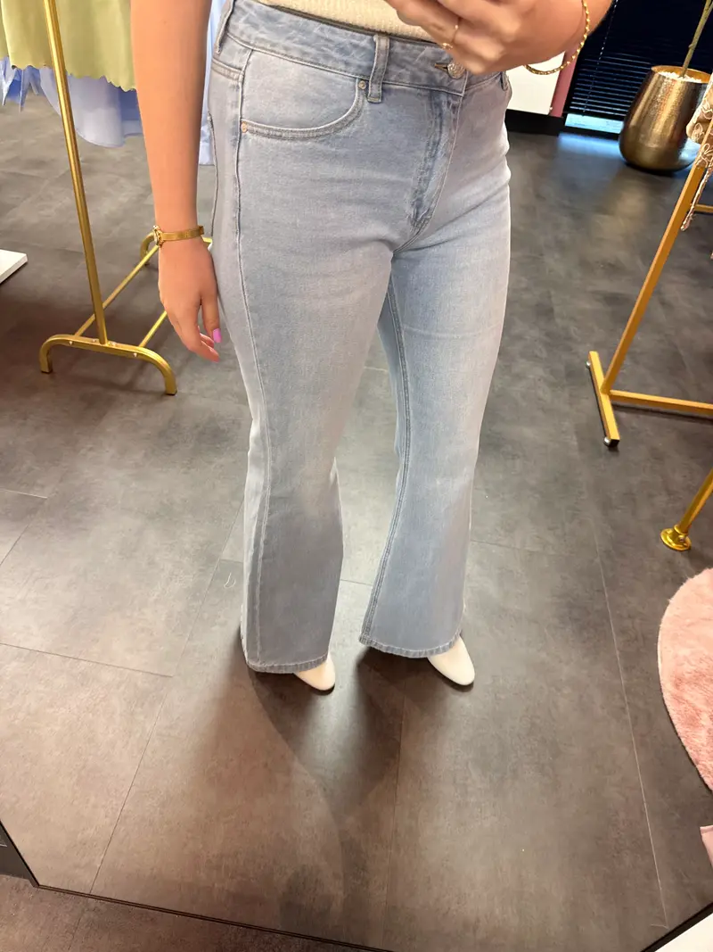 Jeans queen of hearts flared model