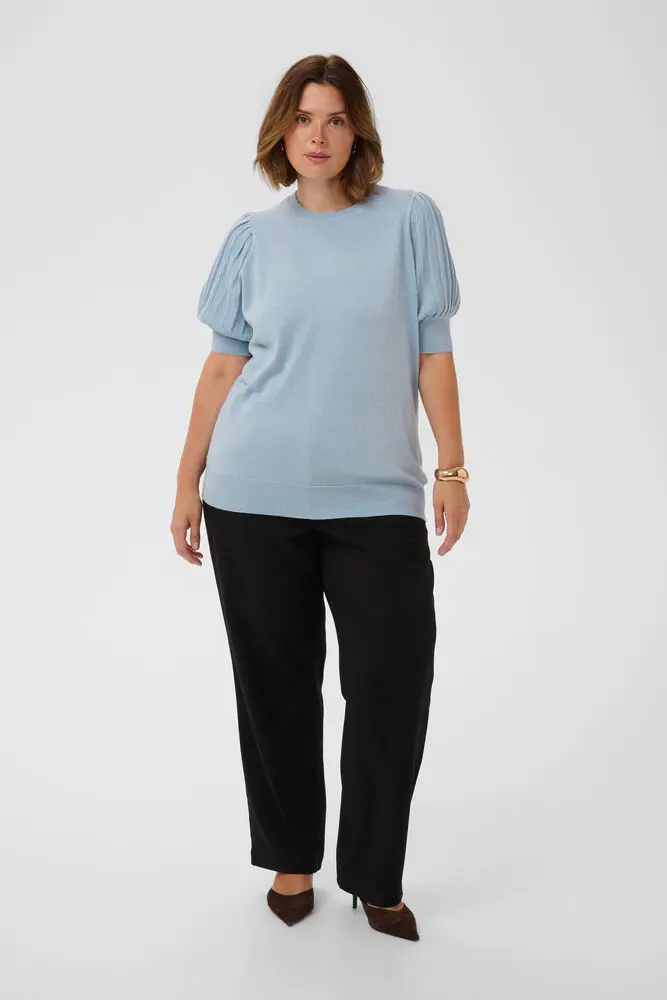 Kaffe Curve trui korte mouw licht blauw met glitter KCregitta Pleat Pullover Blue Fog