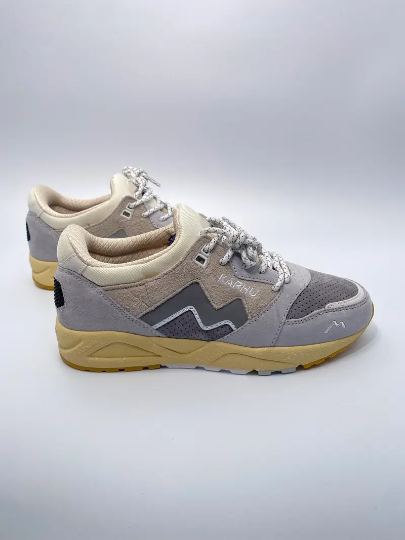 Karhu Aria 95 lunar rock/foggy dew