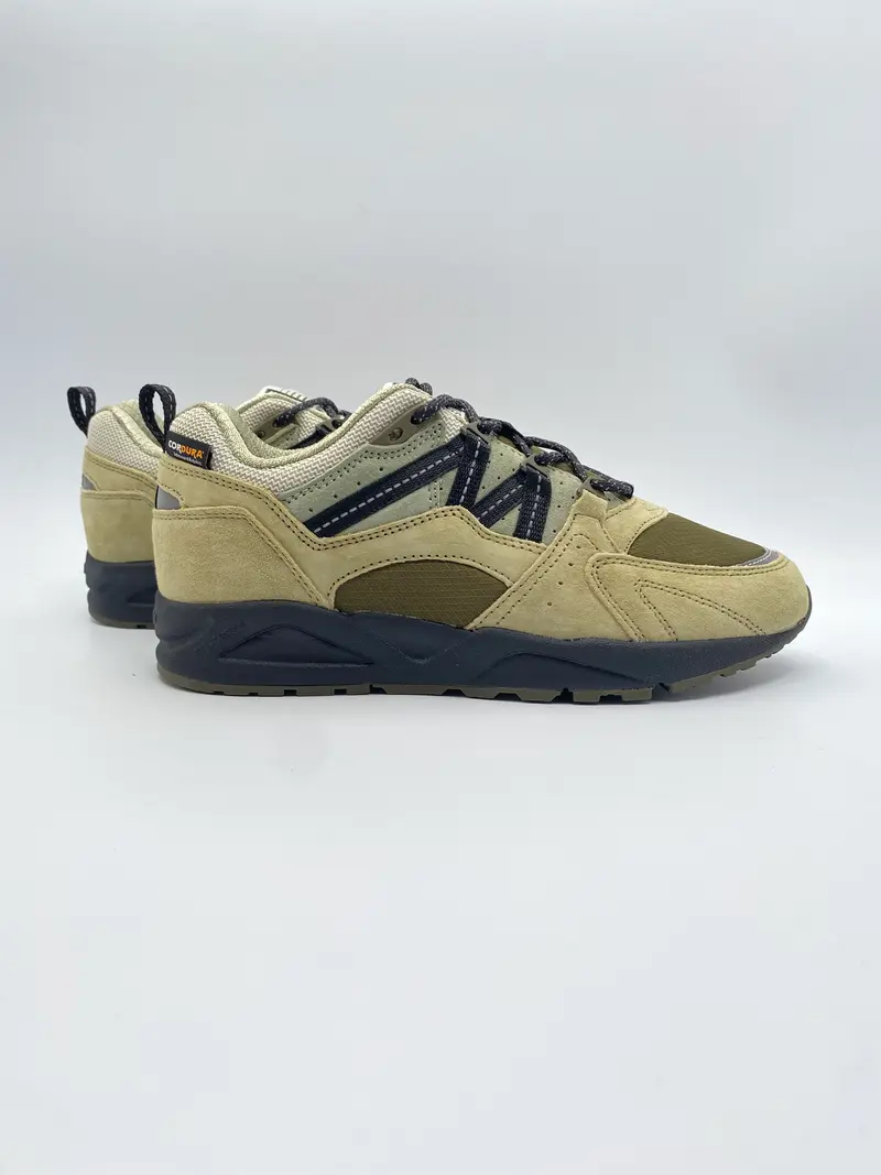 Karhu fusion 2.0 pale olive green / jet black