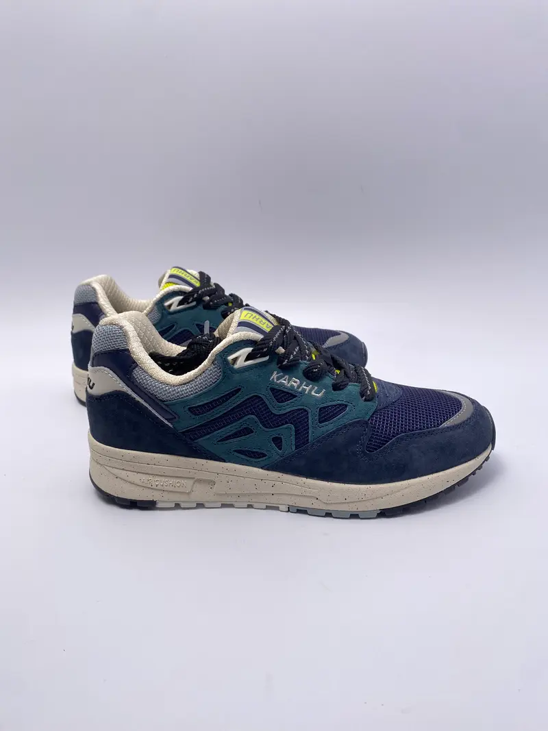 Karhu Legacy 96 india ink / stormy weather