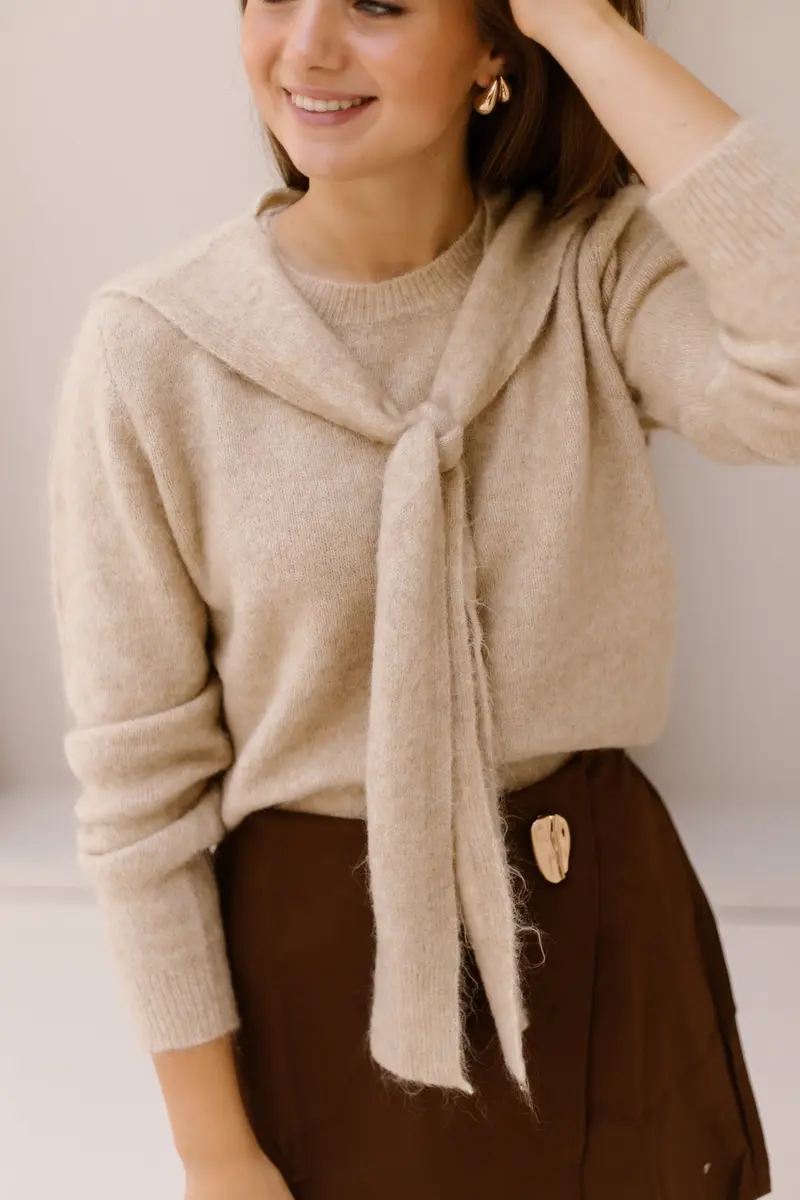 Klara Trui met Sjaaltje Beige