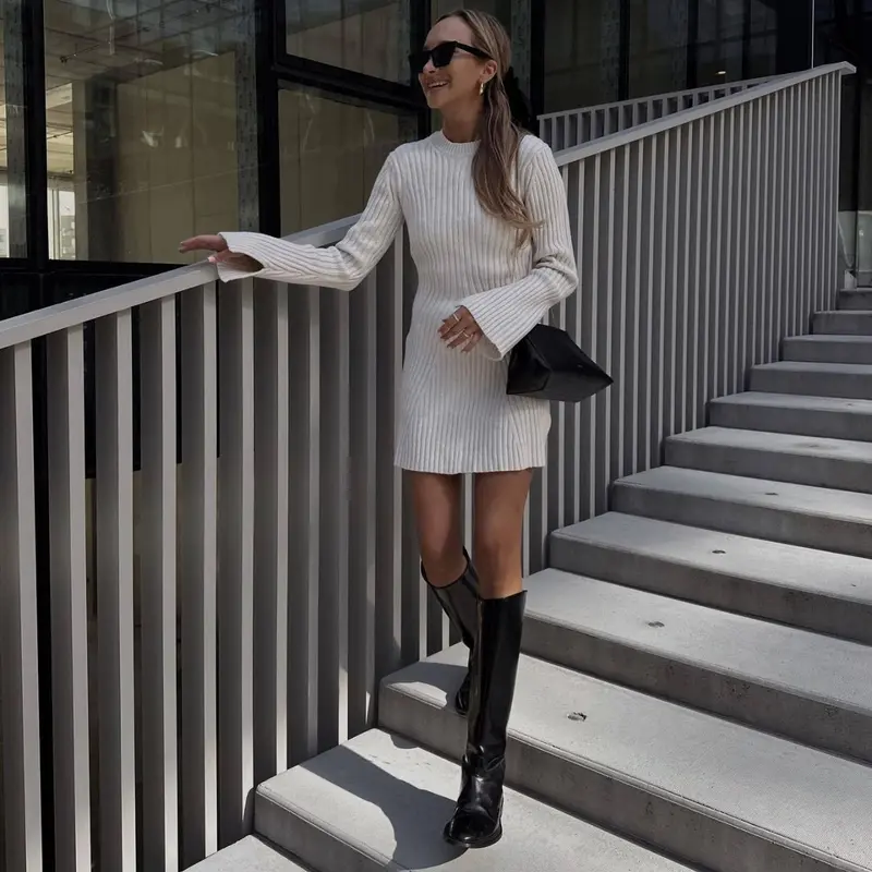 LEIGH | Minimalistisches Geripptes Strickkleid