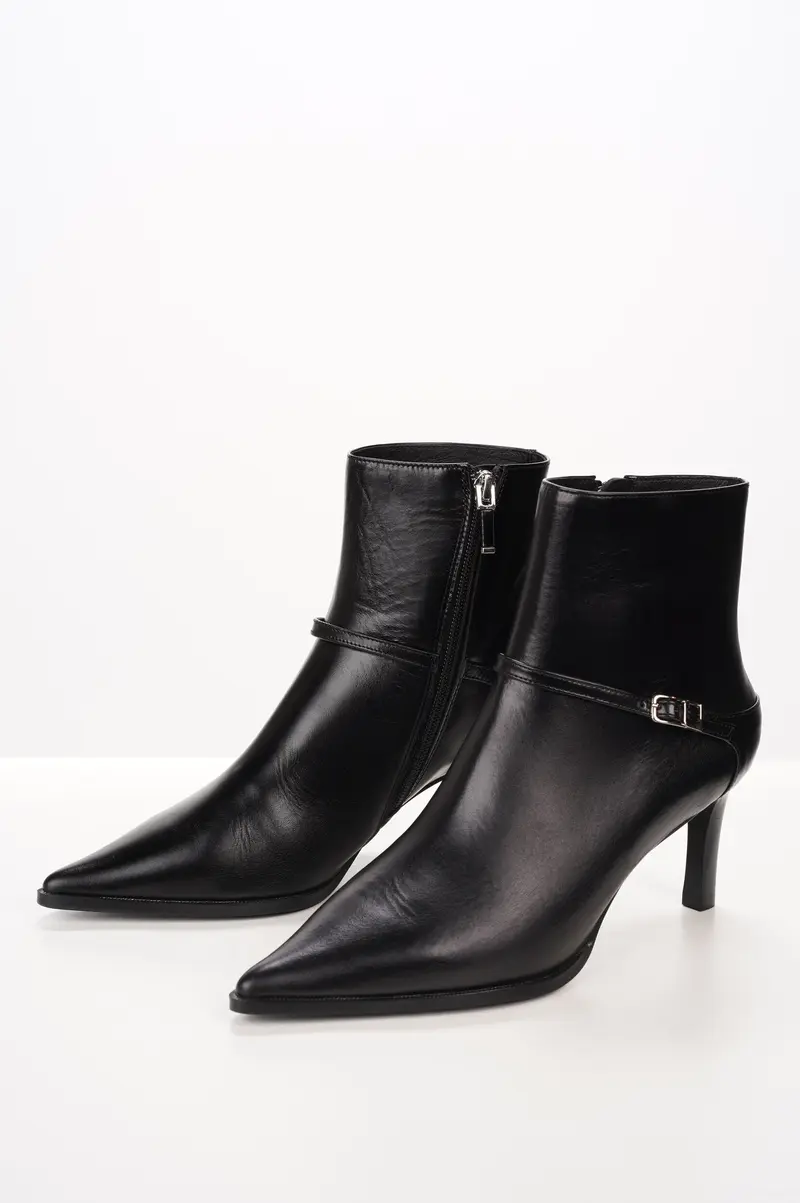 LOLA CRUZ Boots 162T42BK-I24