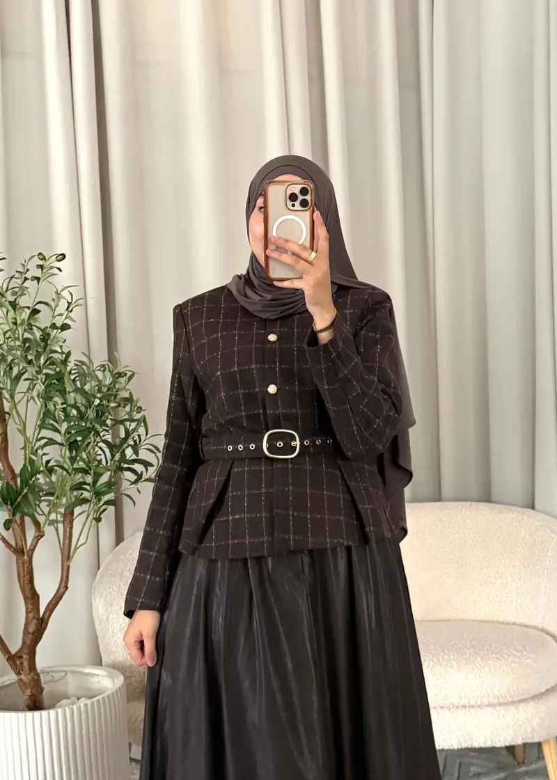 MAELLE BELTED TOP DARK BROWN