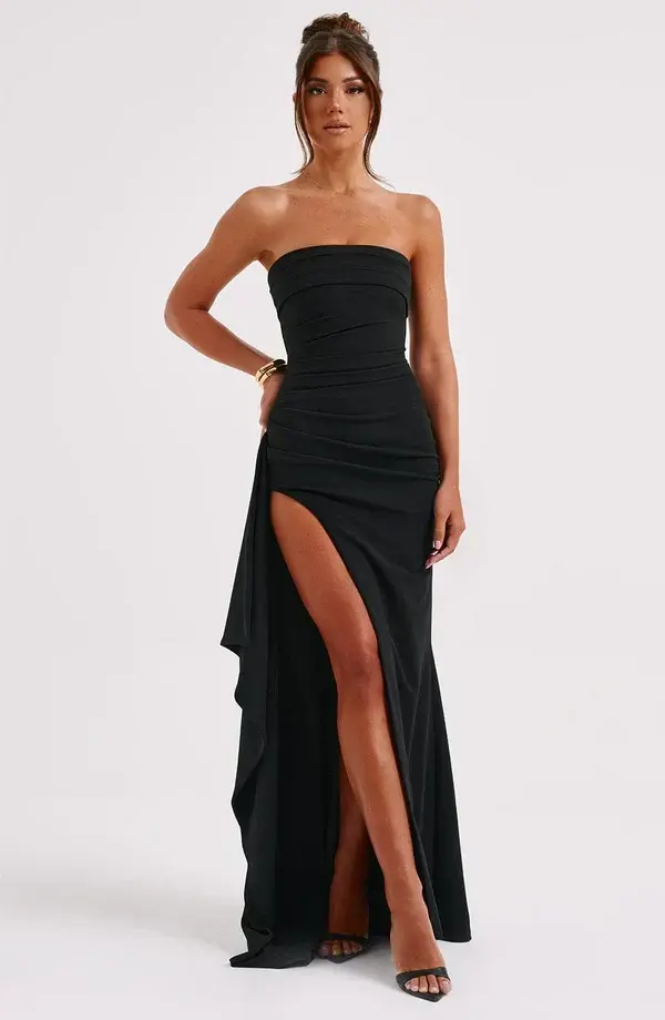 MEADOW | Glamouröses Bandeau Maxi Kleid mit Schlitz