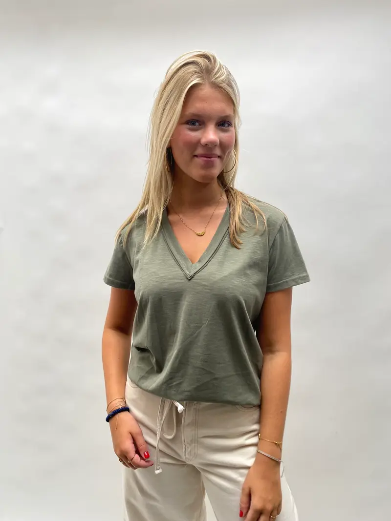 Milla T shirt V Neck Army Green