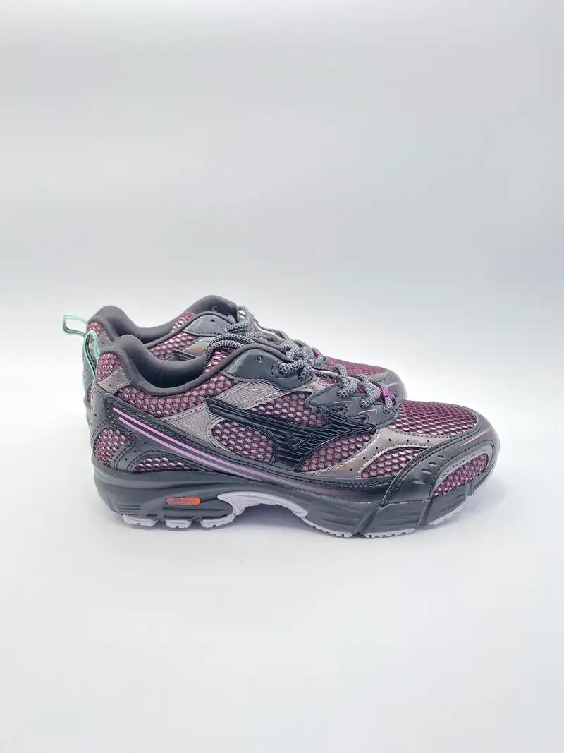 Mizuno MXR sport sneaker black/ valerian purple