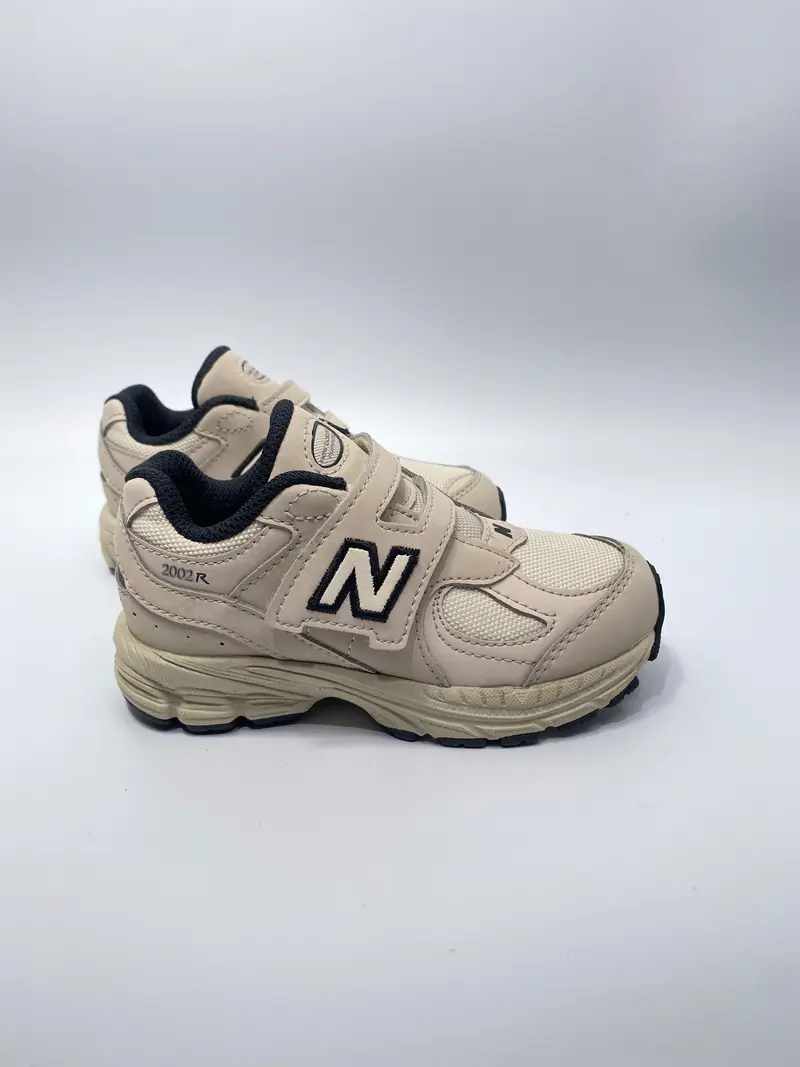 New balance IV2002PM ecru vegan