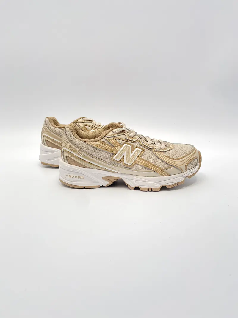 New Balance P7404DN