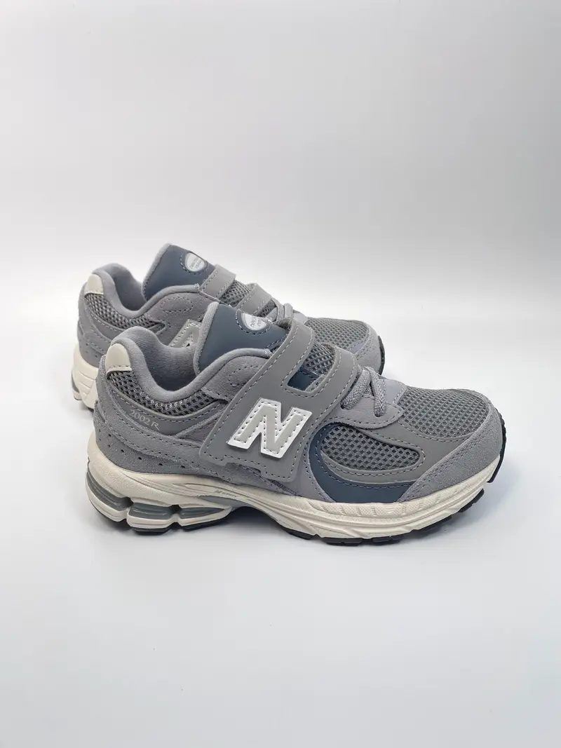 New Balance PV2002ST grijs