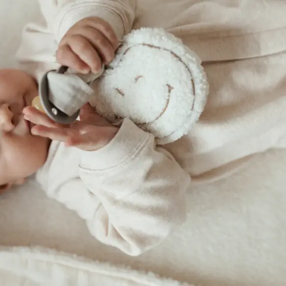 Pacifier Cuddle - Teddy Snow