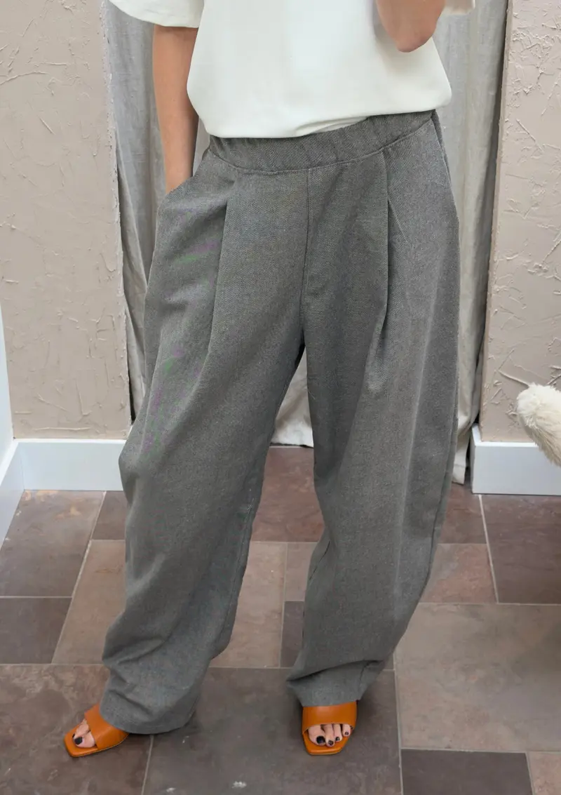 PLEATED BARREL PANTS