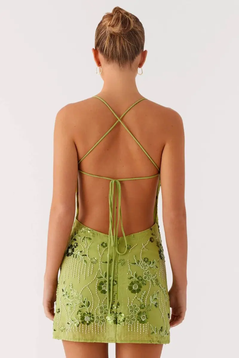 Polyesterkurzkleid mit Paillettenverzierung