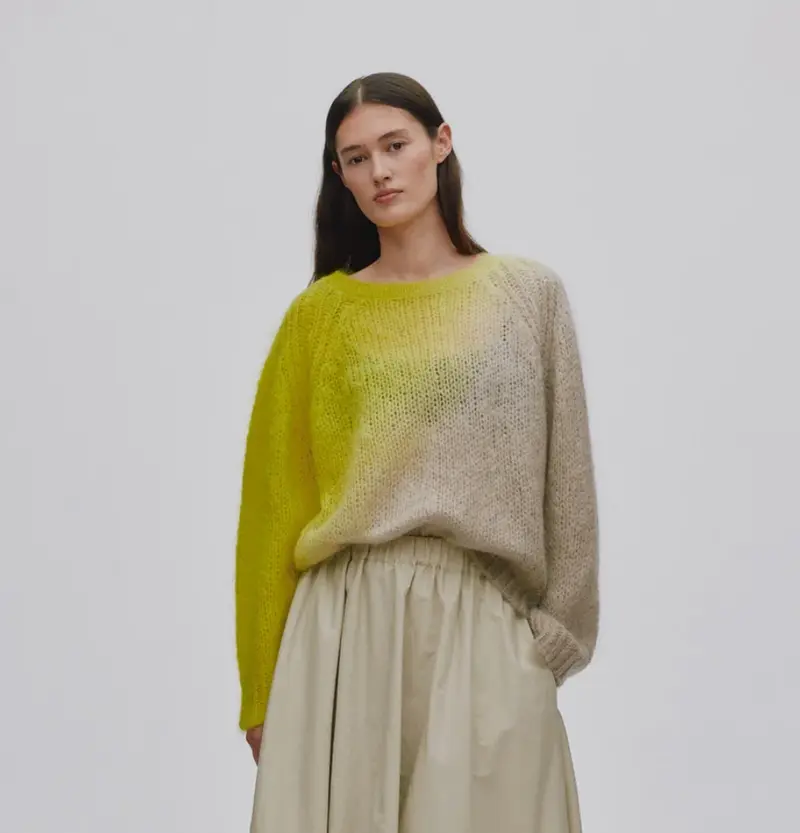 Rabens Saloner jasmin cross dye boxy sweater limeade pelican combo