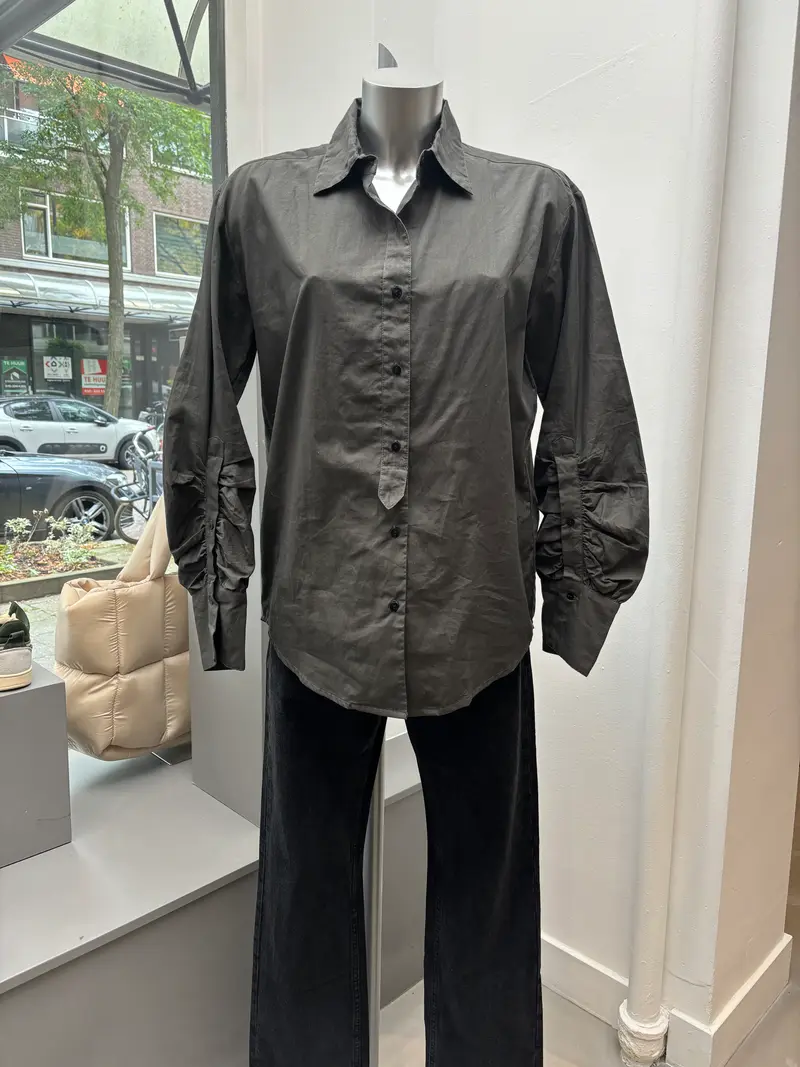 Rabens Saloner lourdes poplin cuff detail shirt pirate black
