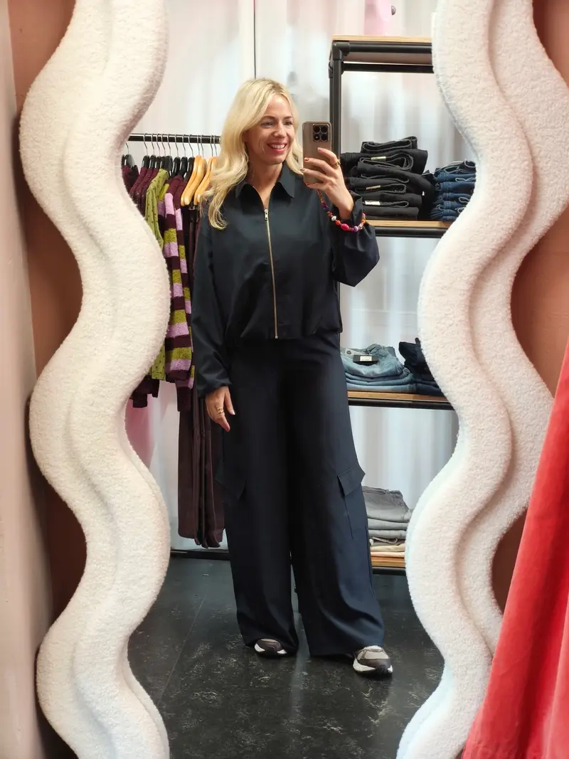Refined Department broek donker blauw wijd model ladies woven navy pants with pleats MILAR2609159011