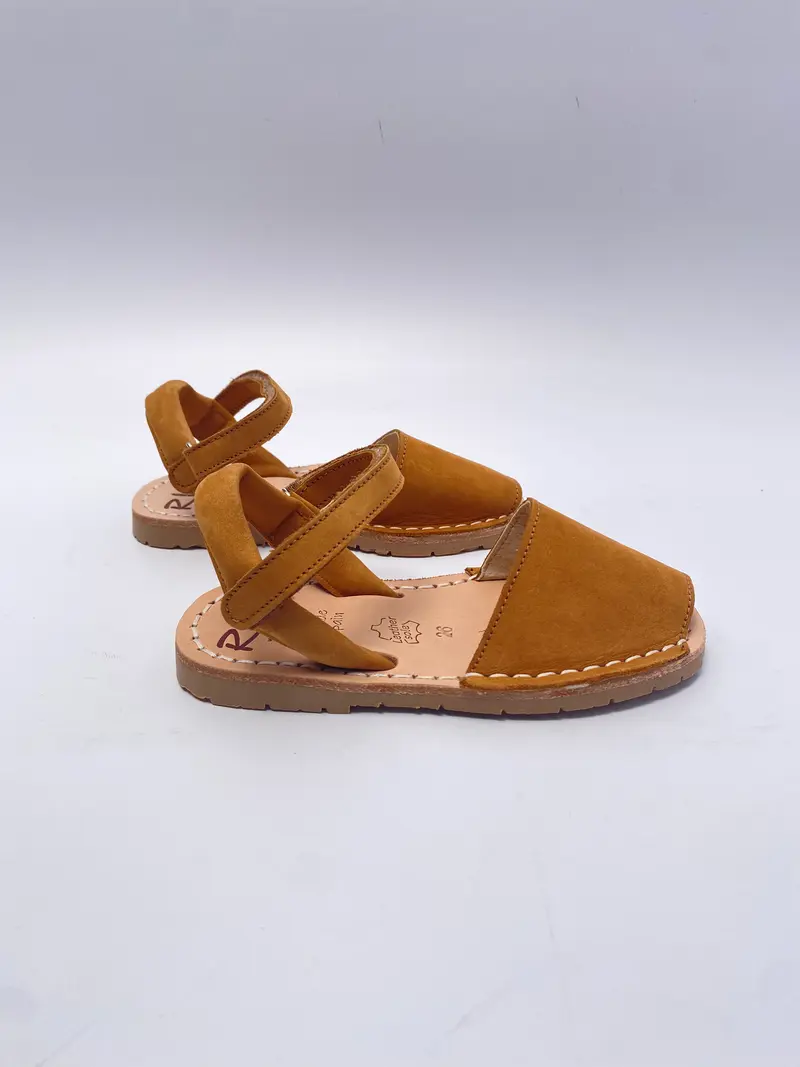 Ria Menorca sandaal suede cognac