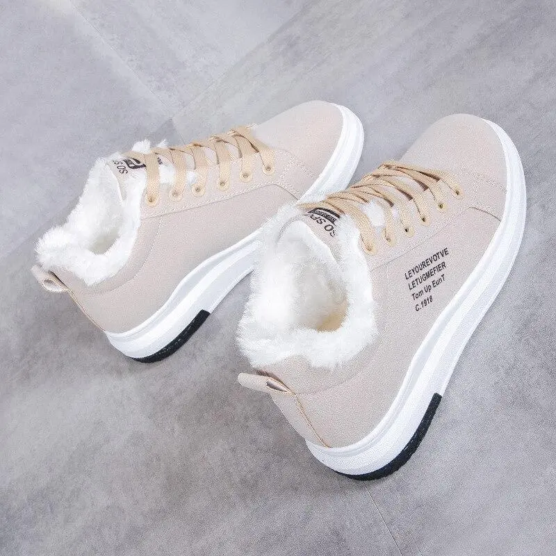 Sneakers Urban Style con Dettagli in Pelliccia
