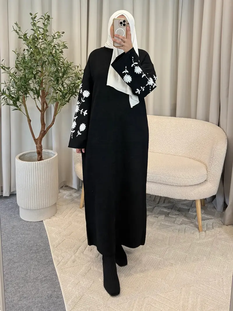 SOHA EMBROIDERED SWEATER DRESS