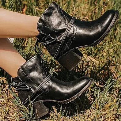Stilvolle Leder Damen Stiefeletten - Celeste