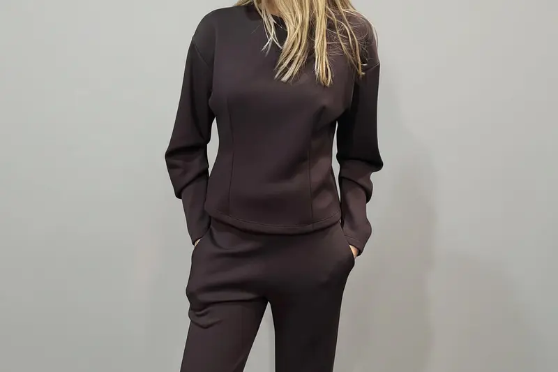 Sweater getailleerd