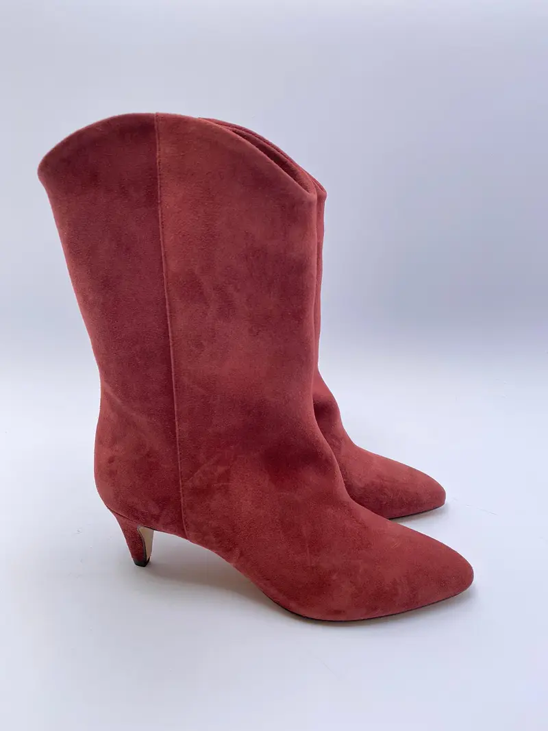 The Seller brique suede
