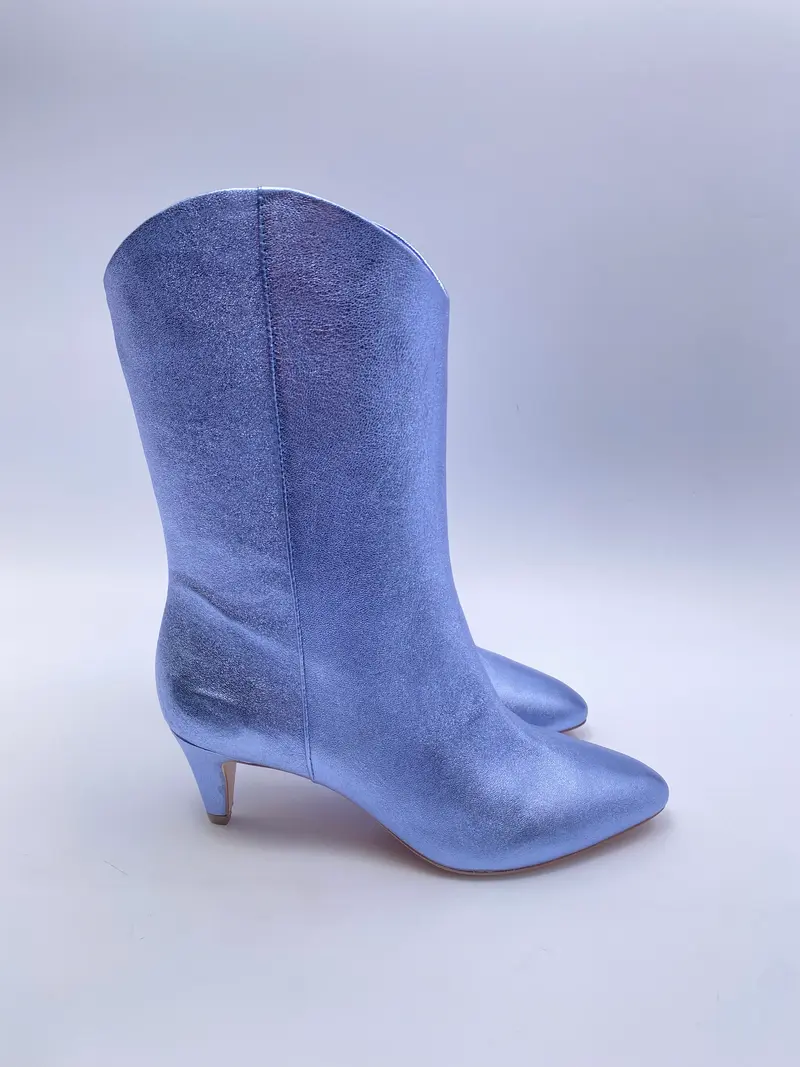 The seller metallic blue