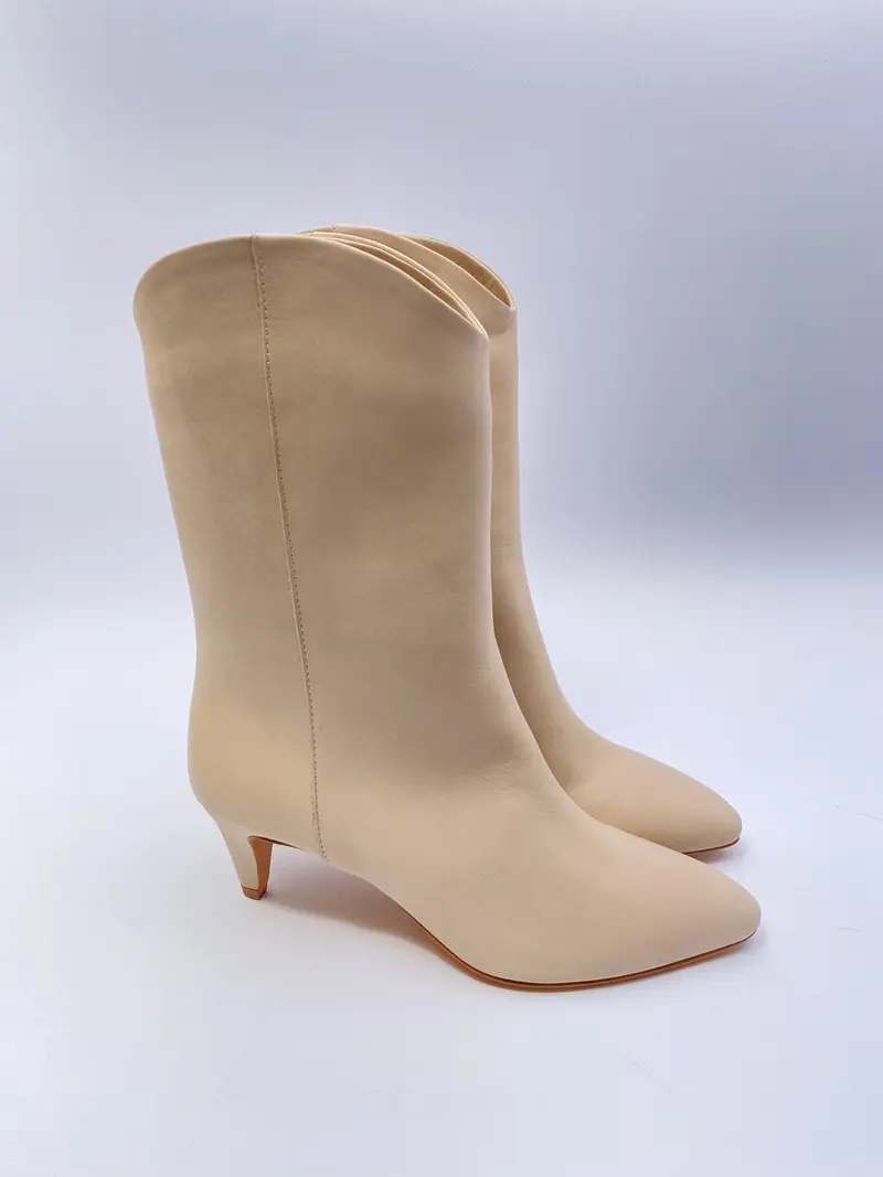 The Seller off white boots leer
