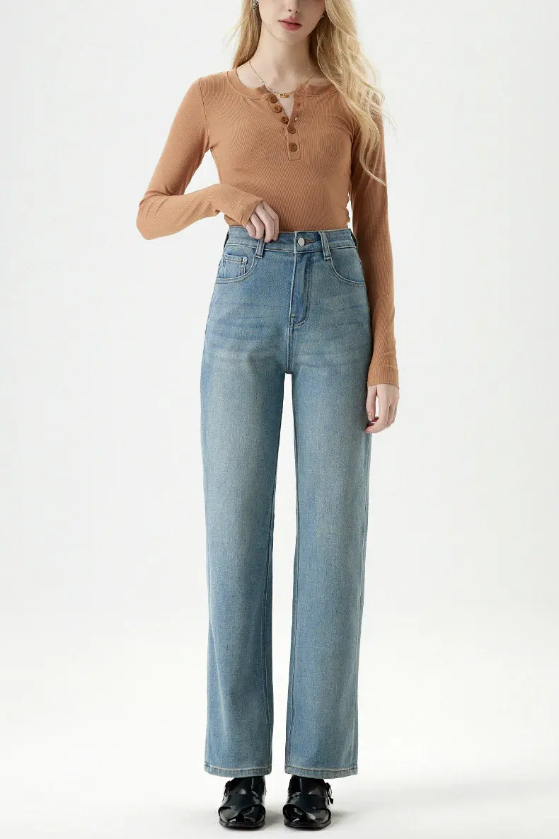 Top a Maniche Lunghe e Jeans a Vita Alta
