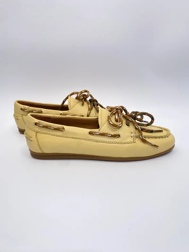 Toral tl-kimana  moccasin napa iris soft yellow